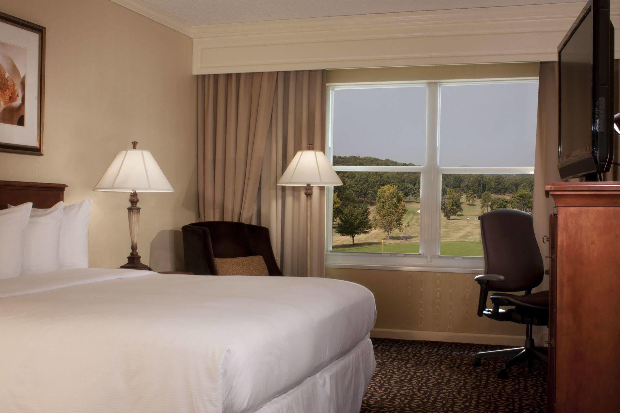 Hilton Atlanta/Marietta Hotel & Conference Center Pokój zdjęcie